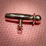 트위터의 유럽 및 미국 거대 수탉 마스터 [BBB 삼촌]과 비교할 때 수탉은 소녀의 팔뚝만큼 두껍고 수탉에 유명한 시계를 착용 한 소녀는 오쟁이 진 남편 노예와 함께 움찔합니다.