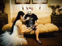 東北Dom推特調教大神【瀟灑Gucci】超強女奴訓調，女神母狗人前露出海底撈啤酒瓶插逼