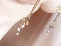 트위터 팔로어 30명을 보유한 인터넷 연예인 암캐 [바실레바의 일기 Vasileva1122]가 복지 개인 사진 촬영에 등장했습니다. 암캐는 소변을 마시고 두 번 성관계를 갖도록 훈련 받았습니다.