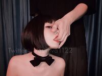 트위터 팔로어 30명을 보유한 인터넷 연예인 암캐 [바실레바의 일기 Vasileva1122]가 복지 개인 사진 촬영에 등장했습니다. 암캐는 소변을 마시고 두 번 성관계를 갖도록 훈련 받았습니다.