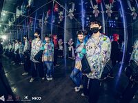 트위터 팔로어 30명을 보유한 인터넷 연예인 암캐 [바실레바의 일기 Vasileva1122]가 복지 개인 사진 촬영에 등장했습니다. 암캐는 소변을 마시고 두 번 성관계를 갖도록 훈련 받았습니다.