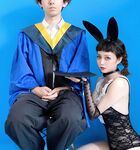 트위터 팔로어 30명을 보유한 인터넷 연예인 암캐 [바실레바의 일기 Vasileva1122]가 복지 개인 사진 촬영에 등장했습니다. 암캐는 소변을 마시고 두 번 성관계를 갖도록 훈련 받았습니다.