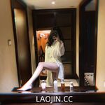 2024年6月流出，推特上的小空姐【Devil60209461】門檻199的付費福利，前凸後翹極品