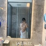 2024年6月流出，推特上的小空姐【Devil60209461】門檻199的付費福利，前凸後翹極品