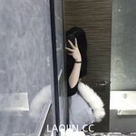 2024年6月流出，推特上的小空姐【Devil60209461】門檻199的付費福利，前凸後翹極品