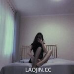 2024年6月流出，推特上的小空姐【Devil60209461】門檻199的付費福利，前凸後翹極品