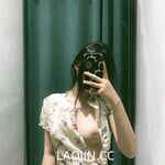 2024年6月流出，推特上的小空姐【Devil60209461】門檻199的付費福利，前凸後翹極品