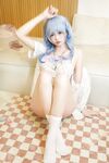 The innocent and beautiful girl "Jiang Zicai" shows her face in a welfare private photoshoot. The pure and beautiful little fairy is a super legal kawaii little loli, with a super super figure that is wirelessly reverie!