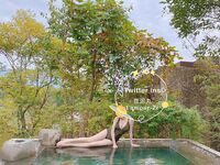 Twitter Nữ tiếp viên giỏi nhất của tiếp viên hàng không China Eastern Airlines [Bean Niwan] Chụp ảnh phúc lợi riêng tư, footjob và quan hệ tình dục, nữ thần thực sự rất quyến rũ, 170 đôi chân dài hoàn hảo và giá súng