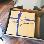 推特淫乱中产夫妇【Mr.4K】女主身材极品，喜欢瑜伽高尔夫，喜欢绿帽的刺激约众单男肏老婆