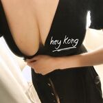 最新流出福利！推特东北网红【Heykong】私拍，反差女前凸后翘大奶美臀，喜欢露出激情啪啪