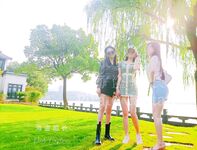 重磅佳作！人生赢家推特富豪大神【海盗船长】私拍第三弹，重金全包多位九头身极品外围女神淫乱大轰趴