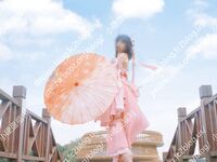 宅男女神福利！極品百變蘿莉型嫩妹反差婊【小余】COS甄姬-游園驚夢，多節大頭水晶棒紫薇慘叫