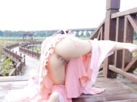 宅男女神福利！極品百變蘿莉型嫩妹反差婊【小余】COS甄姬-游園驚夢，多節大頭水晶棒紫薇慘叫