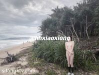 Dewi yang meriah, ceria dan super tulen! Si cantik Twitter [Little Bear BB] yang menunjukkan wajahnya sedikit adalah bonus Dia berkulit putih dan merah jambu dan sangat suka bermain.