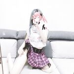 สาวน้อยน่ารักที่เกิดในปี 2000 "Qiongqiongjiang" ถูกพ่อของเธอเย็ดจนน้ำลายไหลมาก หอยเป๋าฮื้อสีชมพูตัวน้อยที่สะอาดและบริสุทธิ์ได้รับการตรวจสอบโดยโต้ง