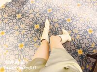 Kontras atas dewi memancut! Selebriti Twitter yang berkaki panjang dan cantik [hanyx051 Han Yaqian] mempunyai set pemandangan tanpa air yang lengkap, dengan pelbagai alat pemancut kaki myrtle crape, ayam jantan dan syahwat.