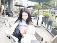 23歲露臉高顏值女神【深圳小梨渦】推特私拍，極品女菩薩，喜歡人前露出喜歡被金主調教啪啪