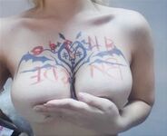 EDG奪冠巨乳美女胸部寫字慶祝