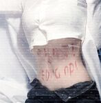 EDG奪冠巨乳美女胸部寫字慶祝