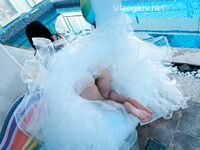 爆乳翘臀女神小可爱露出性爱野战啪啪