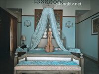 爆乳翘臀女神小可爱露出性爱野战啪啪