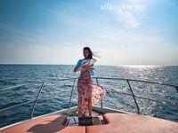 爆乳翘臀女神小可爱露出性爱野战啪啪