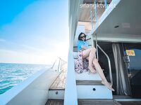 爆乳翘臀女神小可爱露出性爱野战啪啪