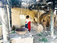 爆乳翘臀女神小可爱露出性爱野战啪啪