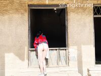 爆乳翘臀女神小可爱露出性爱野战啪啪