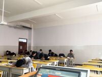 最新7月無水首發福利！推特極品OL風氣質御姐【Jeff_Jarvis】紫薇露出啪啪記錄，浴室貼門後入奶子都壓變形了