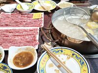 最新7月無水首發福利！推特極品OL風氣質御姐【Jeff_Jarvis】紫薇露出啪啪記錄，浴室貼門後入奶子都壓變形了