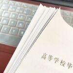 最新7月無水首發福利！推特極品OL風氣質御姐【Jeff_Jarvis】紫薇露出啪啪記錄，浴室貼門後入奶子都壓變形了