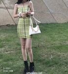 Pasangan muda itu bercinta setiap hari dan berswafoto di SM. Teman wanita berusia 21 tahun itu, Jiahui dilatih untuk menjadi jalang kecil dan bermain dengan pelbagai perkara.