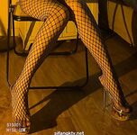 Pasangan muda itu bercinta setiap hari dan berswafoto di SM. Teman wanita berusia 21 tahun itu, Jiahui dilatih untuk menjadi jalang kecil dan bermain dengan pelbagai perkara.