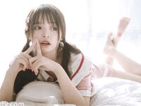 宅男必备！可欲可甜极品网红美少女福利姬【草莓味的奈奈兔】付费福利私拍合集