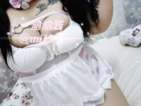 推特福利姬【渝渝醬】私拍，紫薇啪啪，這大奶大屁股玩到虛脫