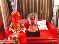 超美婚紗露臉口交啪啪 頂級反差極品女神『兔兔tutu521125』最新電報群私拍，和閨蜜一起被金主爸爸調教，蜂腰蜜臀後入內射