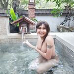 Nữ thần xăm hình đa chủng tộc E-cup người Singapore "Ada822" trông giống Stefanie Sun lộ mặt trong bộ ảnh riêng tư quy mô lớn, tán tỉnh và thủ dâm say đắm cho cả nam và nữ.