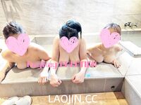 Pada tahun 2024, wanita cantik pendakap gigi Taiwan [RayRay Rui Rui] telah menghantar tweet satu manfaat, mendedahkan payudara besarnya di pasar raya, melakukan hubungan seks 3P serampang dua mata, jarang menunjukkan wajahnya