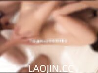 Pada tahun 2024, wanita cantik pendakap gigi Taiwan [RayRay Rui Rui] telah menghantar tweet satu manfaat, mendedahkan payudara besarnya di pasar raya, melakukan hubungan seks 3P serampang dua mata, jarang menunjukkan wajahnya