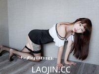 Pada tahun 2024, wanita cantik pendakap gigi Taiwan [RayRay Rui Rui] telah menghantar tweet satu manfaat, mendedahkan payudara besarnya di pasar raya, melakukan hubungan seks 3P serampang dua mata, jarang menunjukkan wajahnya