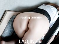 Pada tahun 2024, wanita cantik pendakap gigi Taiwan [RayRay Rui Rui] telah menghantar tweet satu manfaat, mendedahkan payudara besarnya di pasar raya, melakukan hubungan seks 3P serampang dua mata, jarang menunjukkan wajahnya