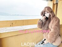 Pada tahun 2024, wanita cantik pendakap gigi Taiwan [RayRay Rui Rui] telah menghantar tweet satu manfaat, mendedahkan payudara besarnya di pasar raya, melakukan hubungan seks 3P serampang dua mata, jarang menunjukkan wajahnya