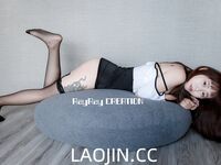 Pada tahun 2024, wanita cantik pendakap gigi Taiwan [RayRay Rui Rui] telah menghantar tweet satu manfaat, mendedahkan payudara besarnya di pasar raya, melakukan hubungan seks 3P serampang dua mata, jarang menunjukkan wajahnya