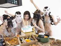 말레이시아의 슈퍼 인기 인터넷 연예인 e 스포츠 여신 "mspuiyi"OF는 얼굴과 폭발적인 몸매와 음란 한 릴리가 누워있는 모델로 대규모 개인 사진 촬영을했습니다.