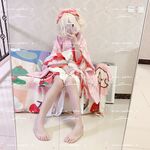 귀여운 인간형 암캐 "나 하나야, 하하" 그녀의 작은 보지가 또 아빠의 정액으로 가득 차 있어요 ~ 매우 대조되는 소녀.