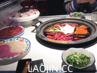 2024年，坐标成都，高颜值夫妻【鹿头LuTo-夫妻】白富美少奶奶喜欢换妻，皮肤白腰细还是个馒头逼，绝品必看