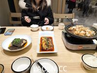 2024年，坐标成都，高颜值夫妻【鹿头LuTo-夫妻】白富美少奶奶喜欢换妻，皮肤白腰细还是个馒头逼，绝品必看