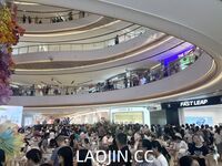 2024年，坐标成都，高颜值夫妻【鹿头LuTo-夫妻】白富美少奶奶喜欢换妻，皮肤白腰细还是个馒头逼，绝品必看